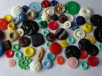 AWESOME COLORFUL FANCY VINTAGE PLASTIC BUTTONS House Dress Flower ++ • $9.99