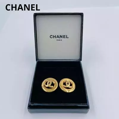 2Dm7 Chanel Circle Coco Mark Earrings Gold • £299.88