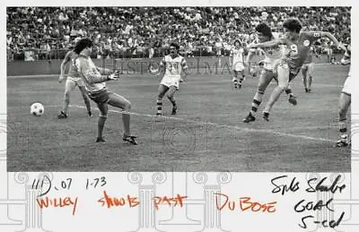 1980 Press Photo Alan Willey Of The Minnesota Kicks Gets A Goal Vs Tampa Bay • $14.66