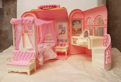 1998 VINTAGE Barbie Bed & Bath Playset House   Fold Up Pink Case Purse Doll Set • $99