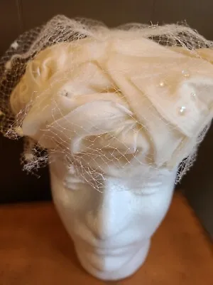 Vintage 50s 60s Ladies White Pillbox Hat With Netting Veil And Sequins • $20