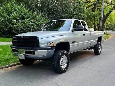 2002 Dodge Ram 2500 ST 2500 5-Speed 5.9L 24-Valve Cummins Diesel • $10900