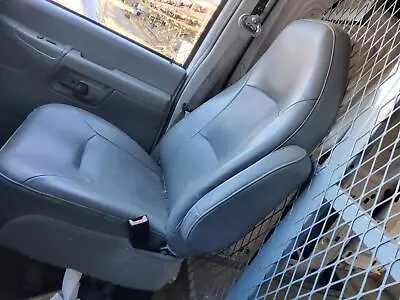 Used Front Right Seat Fits: 2008  Ford E150 Van Bucket Exc. Captains Without • $445
