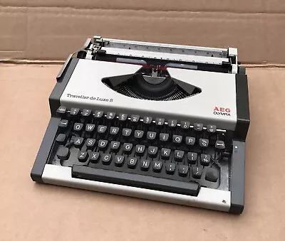 Olympia Aeg Traveller Deluxe S Portable Typewriter • £39.99