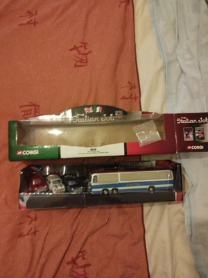 £106 • Buy Corgi 36502. The Italian Job Coach & Mini Set. Bedford VAL Coach. Boxed, Mirrors