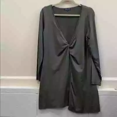 A’NUE LIGNE Women’s Size L Flattering Olive Green Top • $25