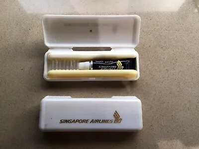 $25 • Buy Singapore Airlines Toothbrush Vintage 1977