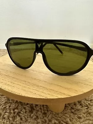 Vuarnet Men's Sunglasses - Brand New • $100