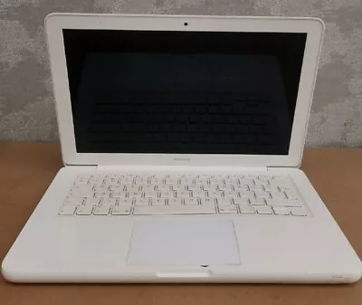 MacBook  Core 2 Duo  2.4 13  (Mid-2010) A1342 - FAULTY *Spares Or Repairs* • £39.99