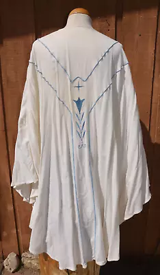 CATHOLIC PRIEST Embroidered CHASUBLE Blue On Ivory Wool Vtg Advent Robe • $89.99