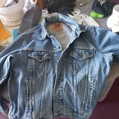 Levis Straus Irregular Denim Jacket • £9