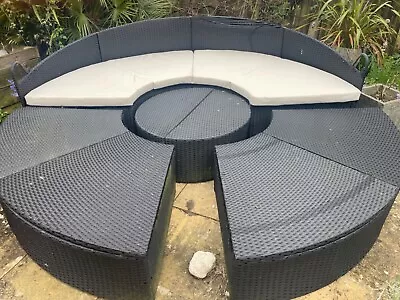Garden Day Bed Outdoor Furniture Circular Bed  ALL CUSHIONS AVAILABLE & LOW BACK • £35