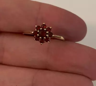 9ct Gold Garnet Cluster Ring Vintage C.M&S 9k 375 • $61.11