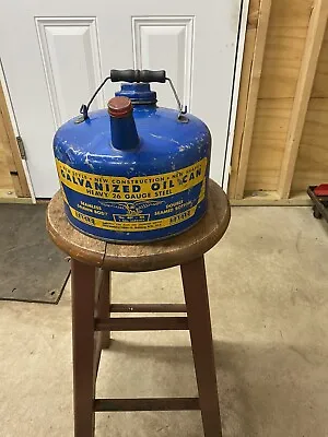 Vintage Galvanized One Gallon Oil Can • $17