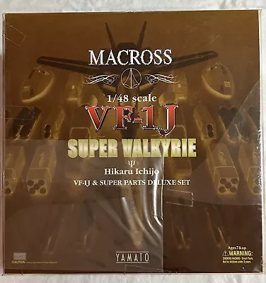 Yamato Macross 1/48 VF-1J Super Valkyrie Hikaru Ichijo Deluxe Set • $125.50