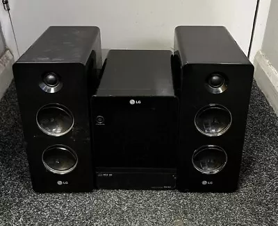 LG FA162N Mini Hi-fi System • £29.99