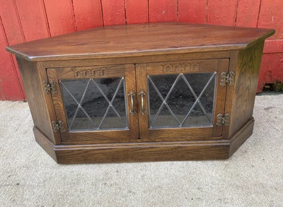 £89 • Buy Vintage Oak TV Cabinet With Leaded Glass Doors By Webber Furniture