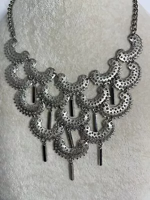 Vintage Sarah Coventry Bib Necklace Silver Tone Charisma Jewelry 17” Signed • $14