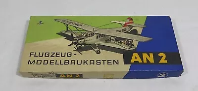 Vintage Antonov An-2 Model Kit Flugzeug-Modellbaukasten • $35