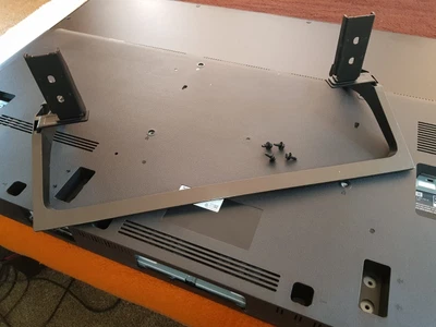 $69 • Buy Genuine Sony Kd-55x7000e Stand & Screws