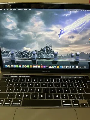 2020 Macbook Pro 13 I5 8gb 256gb • $720