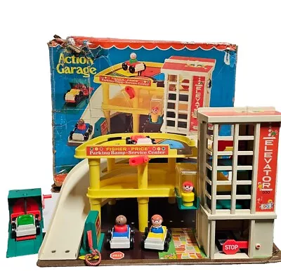 VINTAGE 1977 Fisher-Price Little People #930 Play Family Action Garage With Box  • $109.99