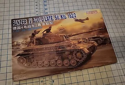 1/35 Shanghai Dragon 6080 Panzer IV Ausf.J Late '39 - '45 Tank Kit (Read) • $28