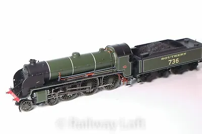 Class N15 4-6-0 736  Excalibur  In SR Green By Hornby R2580 • £92