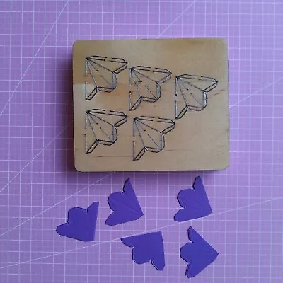 £3 • Buy Wooden Die -  Corners Flower Used