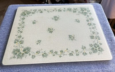 $18.99 • Buy Corelle Corning Callaway Ivy 15 By 12 Inch Cutting Board Counter Saver