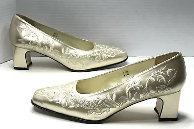 J Renee VTG Floral Embroidered Heels Gold Square Toe Pumps Women’s Size 8.5 WIDE • $28