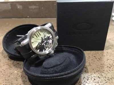 $1926.90 • Buy Oakley Wristwatch Gearbox Limited Camouflage Pattern Silver Round Face Mens