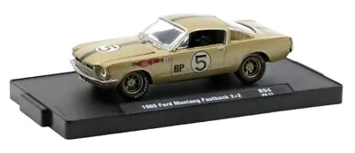 M2 Machines Auto Drivers R94 23-11 Holman Moody 1965 Ford Mustang Fastback 2+2 • $15.95