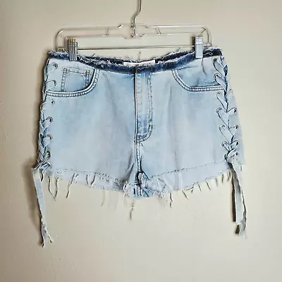 Zara Lace Up Sides Denim Cutoff Shorts Size 6 Light Wash  • $22.99