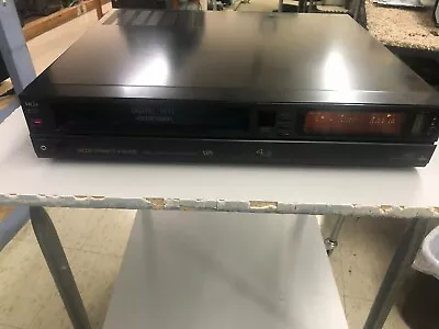 Vector Research V-6040D HiFi VCR (read Listing) • $98