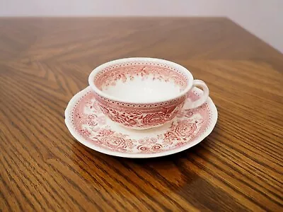 Vintage VILLEROY & BOCH Mettlach Germany BURGENLAND MAROON Tea Cup & Saucer Set • $14.50