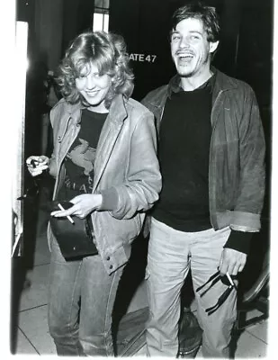 Nancy Allen Michael Pare 7x9 Original Photo #V7195 • $5.59