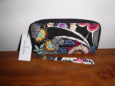 Vera Bradley Rfid Accordian Wristlet In Kauai Flower Nwt • $28