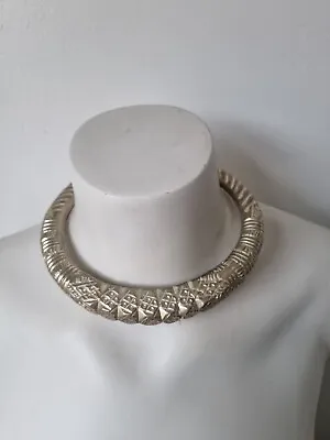£5 • Buy Stunning Silvery Gold Tone Choker Necklace Costume Jewellery
