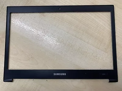 Samsung 400B NP400B4B NP600B4B NP200B4A LCD Screen Surround Bezel BA75-02952A • £9.95