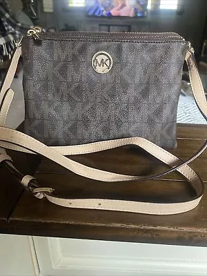 MICHAEL KORS FULTON CROSSBODY Purse Lots Of Compartments And Storage 9”x 7” • $55