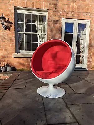 Original Retro Egg Chair [ Wheeled Flight Case Stored ] Included • £1250