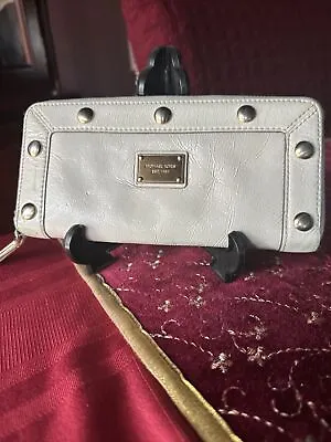 Womens Michael Kors Ivory Leather With Studs Zip Around Continental Wallet • $24.99
