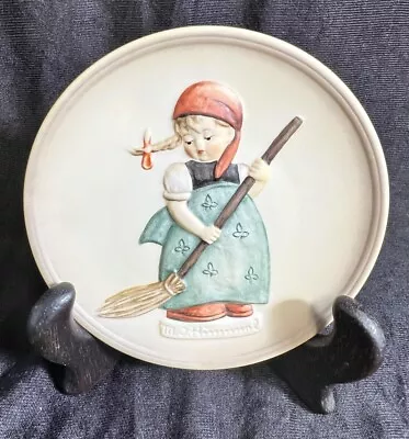 Hummel  1988 Miniature Plate ~little Sweeper  Little Homemakers * Free Shipping  • $12.50