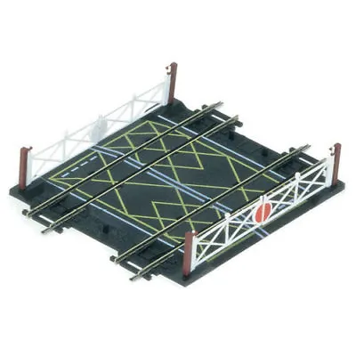 HORNBY Track R636 Double Level Crossing • £25.99