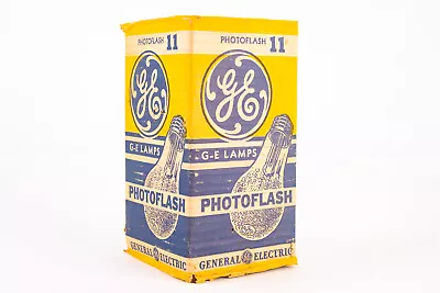 Vintage GE General Electric Photoflash 11 Flash Bulbs 8 Total V19 • $32.04
