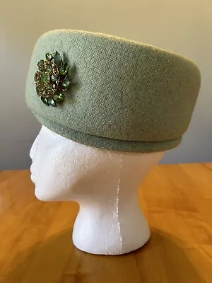 Women's Vintage Dress Pillbox Hat Green 50s Or 60s W/ Large Green Rhinestone • $19.99