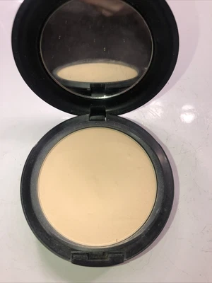 £10 • Buy Mac Studio Fix Powder Plus Foundation