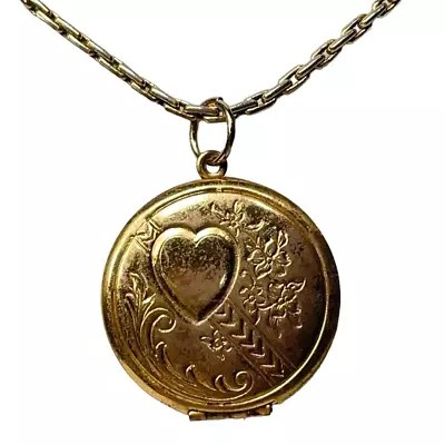 Vintage Gold Tone Circle Floral Heart Locket Chain Necklace  • $15