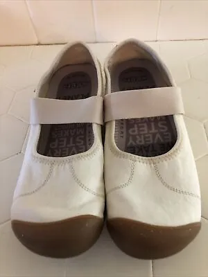 Keen Sienna Womens Mary Jane Flats Size 8.5 Ivory/Brown Canvas Slip On Shoes • $24.99